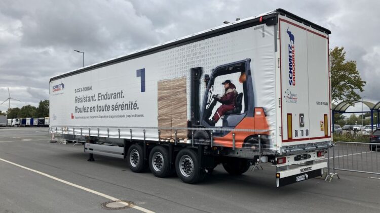 Schmitz Cargobull показва ефективни и устойчиви транспортни решения на Solutrans 2023