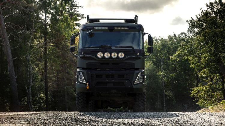 Volvo Defense ще доставя логистични камиони за Естония и Латвия
