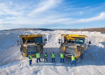 Новите технологии при минните самосвали идват с Komatsu HD605-8