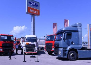 Започна роуд шоуто на Ford Trucks F-Line