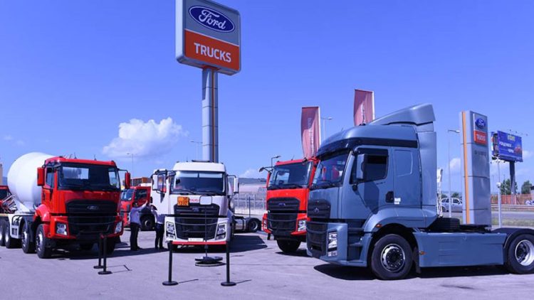 Започна роуд шоуто на Ford Trucks F-Line