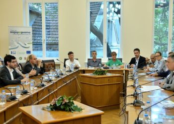 Министерството на транспорта и съобщенията бе домакин на кръгла маса за водородната електромобилност