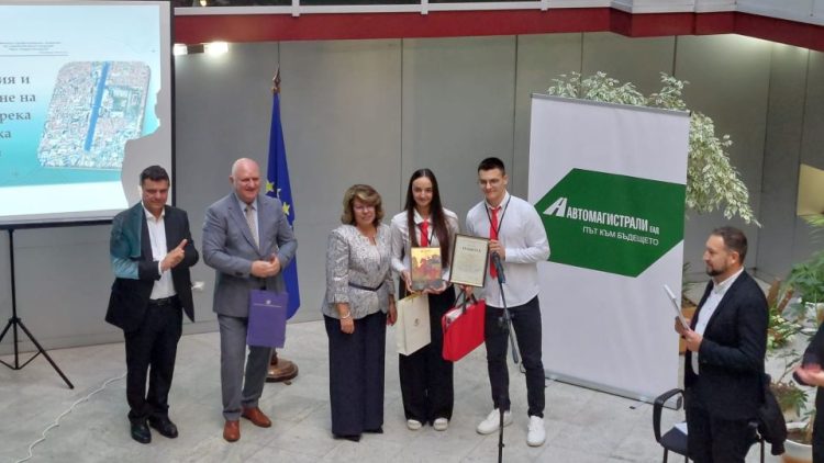 МРРБ отбеляза празника на строителя с конкурс за ученици
