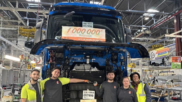 Заводът на Renault Trucks в Бург ан Брес произведе своя милионен камион