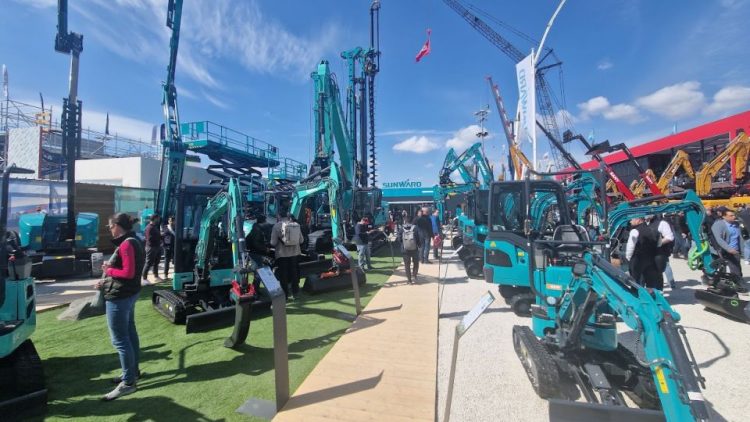 Партньорите на Инжконсулт ЕООД представиха иновативна техника на bauma 2025