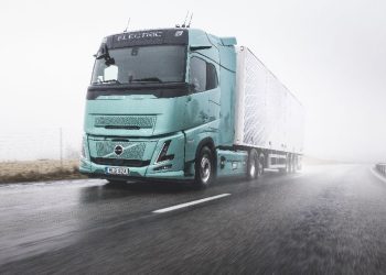 Новият Volvo FH Aero Electric е с 600 км пробег и свръхбързо зареждане