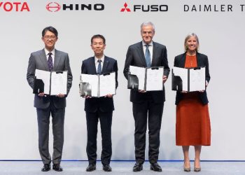 Daimler Truck, Toyota, Mitsubishi Fuso и Hino обединяват сили за производството на тежки камиони