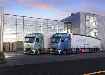 Mercedes-Benz Trucks прави демонстрационно шоу на пистата Нюрбургринг