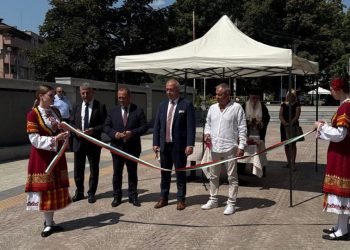Министър Иванов (МРРБ): Програмата за общинските проекти продължава с пълна сила