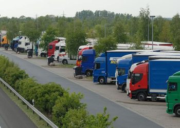 България  получава 37,5 млн. евро за 6 нови паркинга за камиони