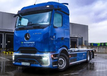 eActros 600 е новата звезда в автопарка на TRANSPRESS