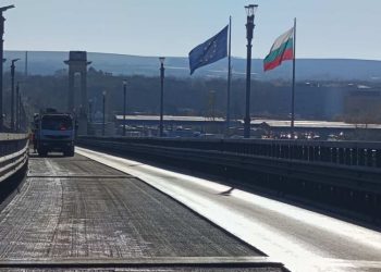 Продължава основният ремонт на Дунав мост при Русе