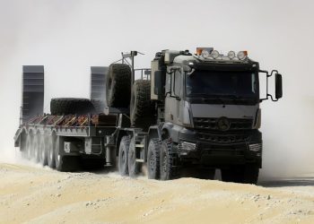 Daimler Truck представя Mercedes-Benz Arocs и Zetros на Световното изложение за отбрана
