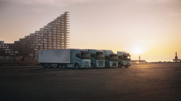 Volvo Trucks пуска нови електрически камиони с пробег до 700 км