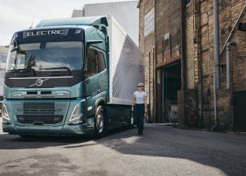Volvo Trucks получи 5 звезди в теста на Euro NCAP за безопасност с камиони за регионална дистрибуция