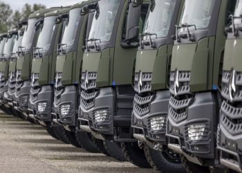 Daimler Truck разширява глобалния си бизнес за отбрана