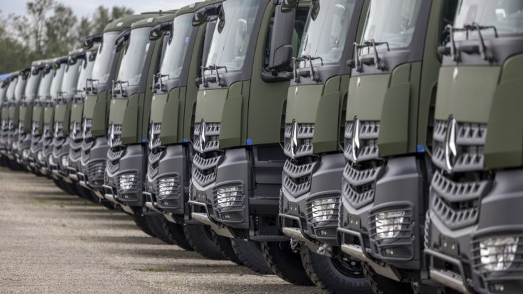 Daimler Truck разширява глобалния си бизнес за отбрана