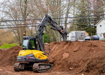 Универсални Mecalac 6MCR – налични на склад