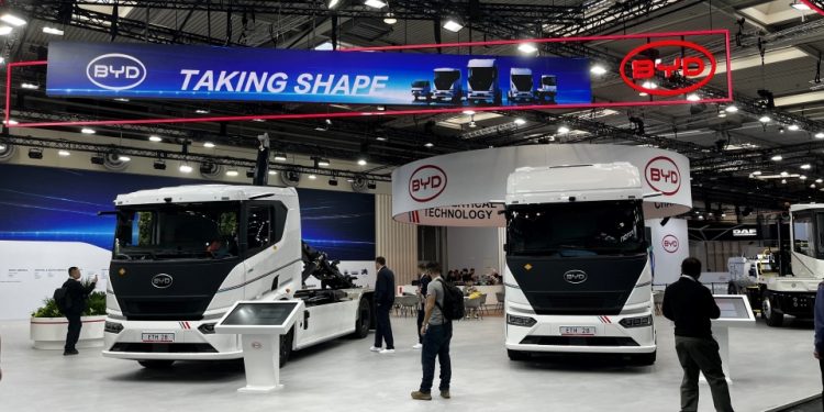 BYD ETT 44 стъпва в Европа с 600 км пробег и мегаватово зареждане