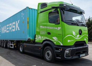eActros 600 ще подпомага превоза на контейнери в бургаското пристанище