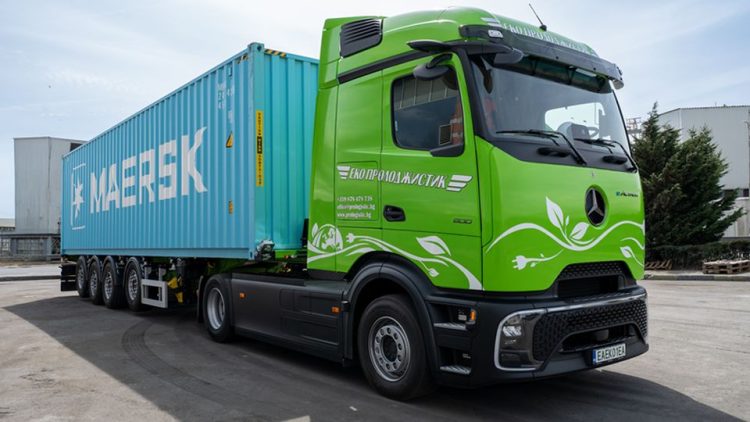 eActros 600 ще подпомага превоза на контейнери в бургаското пристанище